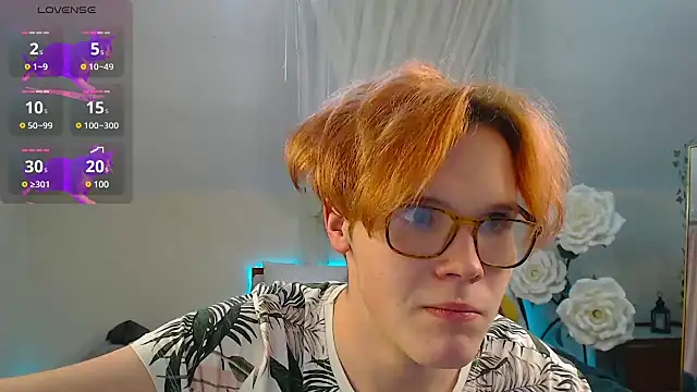 LouiseCoke online show from February 19, 2025, 6:32 pm