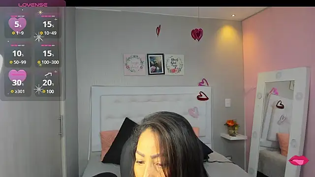 Snapshot of Michelle__taylor chatting on February 22, 2025, 1:57 pm Michelle taylor online show from February 22, 2025, 1:57 pm
