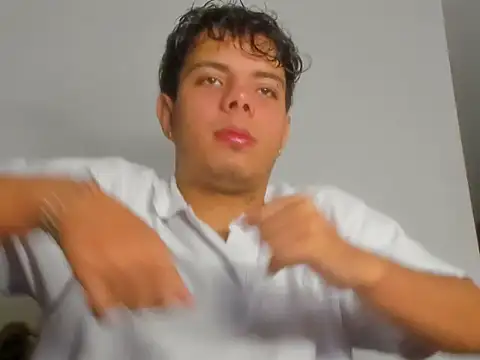 Snapshot of Alessandro_1610 chatting on March 1, 2026, 6:13 am Alessandro 1610 online show from March 1, 2026, 6:13 am