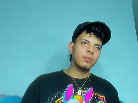 Snapshot of Alessandro_1610 chatting on September 20, 2025, 5:34 am Alessandro 1610 online show from September 20, 2025, 5:34 am