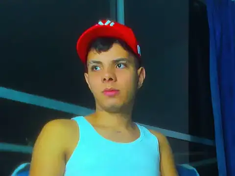 Snapshot of Alessandro_1610 chatting on November 22, 2025, 7:18 am Alessandro 1610 online show from November 22, 2025, 7:18 am