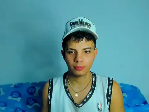 Snapshot of Alessandro_1610 chatting on September 12, 2025, 4:45 am Alessandro 1610 online show from September 12, 2025, 4:45 am