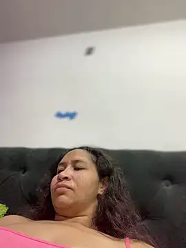 Snapshot of Carola-Ross chatting on February 28, 2026, 2:50 pm Carola-Ross online show from February 28, 2026, 2:50 pm