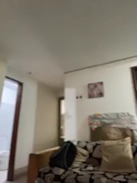 Carola-Ross online show from September 26, 2025, 5:42 pm