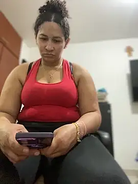 Snapshot of Carola-Ross chatting on February 27, 2026, 5:46 pm Carola-Ross online show from February 27, 2026, 5:46 pm