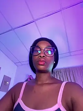 Snapshot of blackgril12 chatting on March 4, 2026, 10:17 pm blackgril12 online show from March 4, 2026, 10:17 pm