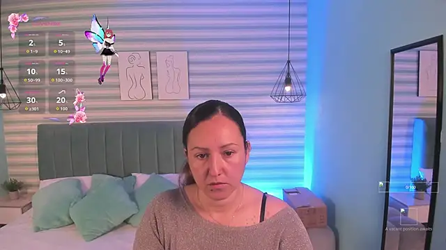 abby apple online show from November 20, 2025, 1:01 pm