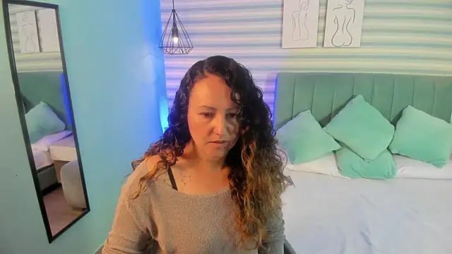 abby apple online show from September 13, 2025, 1:22 pm