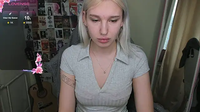 EvelinaLuu online show from March 20, 2026, 2:01 am