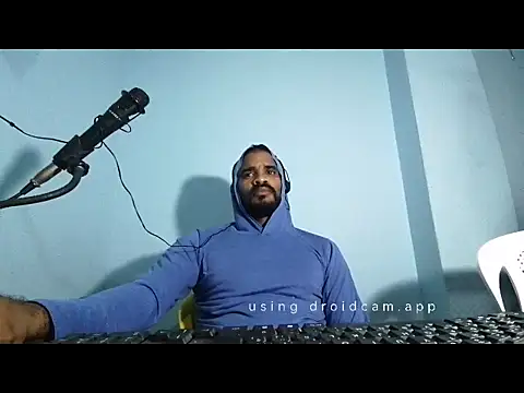 Snapshot of YOX22 chatting on March 18, 2025, 4:40 am YOX22 online show from March 18, 2025, 4:40 am