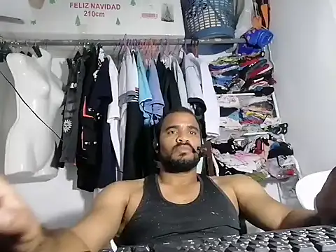 Snapshot of YOX22 chatting on February 22, 2025, 4:40 am YOX22 online show from February 22, 2025, 4:40 am