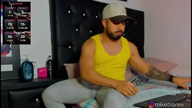 Snapshot of mikeblaree chatting on February 4, 2026, 7:09 pm mikeblaree online show from February 4, 2026, 7:09 pm