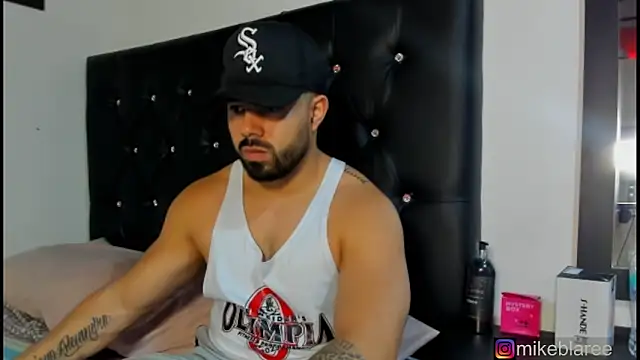 Snapshot of mikeblaree chatting on February 2, 2026, 6:07 pm mikeblaree online show from February 2, 2026, 6:07 pm