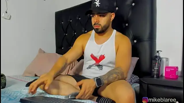 Snapshot of mikeblaree chatting on January 31, 2026, 7:23 pm mikeblaree online show from January 31, 2026, 7:23 pm