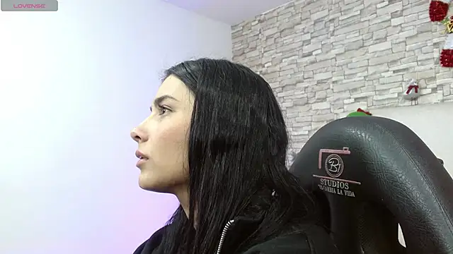 Gaby tay1 online show from December 16, 2025, 7:29 pm