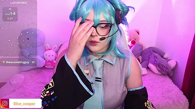 Elice cooper  online show from October 28, 2025, 6:12 am