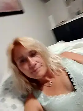 Skippydippy99 online show from October 26, 2025, 11:16 pm