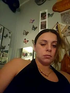 Snapshot of ShysluutGia chatting on November 23, 2025, 1:21 pm ShysluutGia online show from November 23, 2025, 1:21 pm