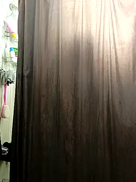 Snapshot of ShysluutGia chatting on October 8, 2025, 2:40 pm ShysluutGia online show from October 8, 2025, 2:40 pm