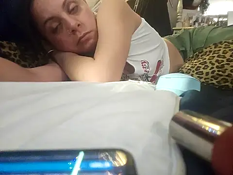 Snapshot of ShysluutGia chatting on February 25, 2025, 11:59 pm ShysluutGia online show from February 25, 2025, 11:59 pm