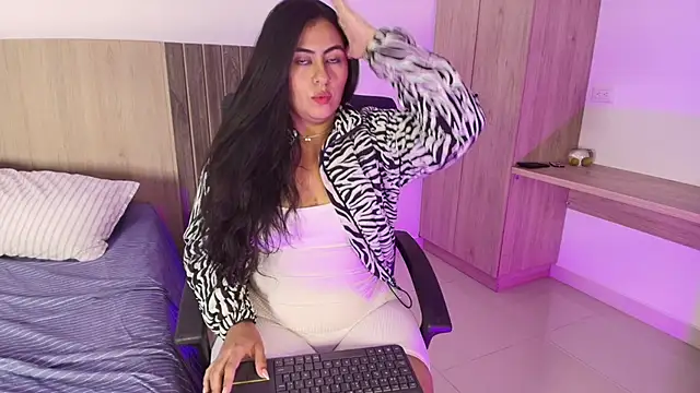 Mia cm online show from March 16, 2025, 2:21 am