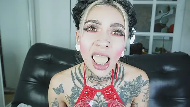 Snapshot of miss___angel chatting on February 16, 2026, 11:09 am miss angel online show from February 16, 2026, 11:09 am