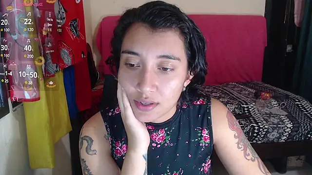Snapshot of Robin_H00t chatting on February 15, 2025, 3:09 am Robin H00t online show from February 15, 2025, 3:09 am