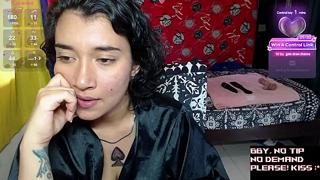 Snapshot of Robin_H00t chatting on March 22, 2025, 9:10 pm Robin H00t online show from March 22, 2025, 9:10 pm
