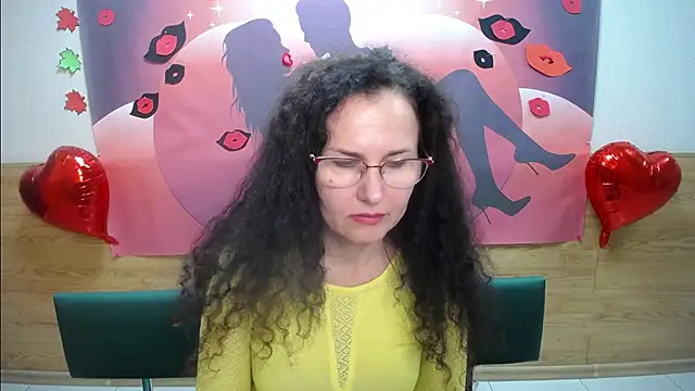 Snapshot of Miroslava_Happi chatting on October 2, 2025, 7:01 am Miroslava Happi online show from October 2, 2025, 7:01 am