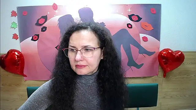 Snapshot of Miroslava_Happi chatting on October 12, 2025, 6:15 am Miroslava Happi online show from October 12, 2025, 6:15 am