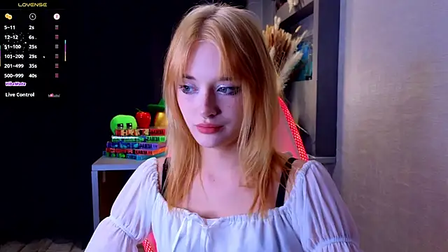 Hisoka akerley online show from September 18, 2025, 4:43 pm