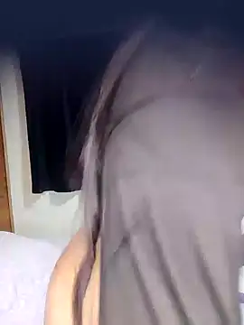 Snapshot of CHLOE_ISABELL chatting on May 22, 2026, 12:52 am CHLOE ISABELL online show from May 22, 2026, 12:52 am