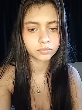 Snapshot of CHLOE_ISABELL chatting on June 3, 2026, 1:06 am CHLOE ISABELL online show from June 3, 2026, 1:06 am
