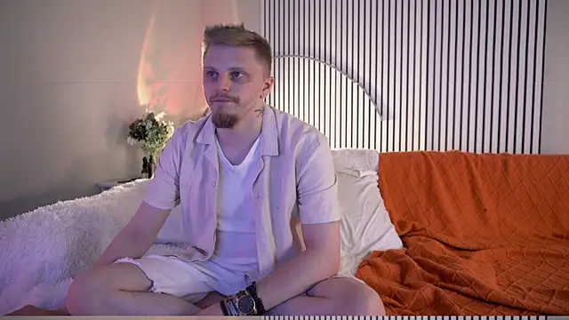 Saint Vicious online show from September 26, 2025, 8:16 pm