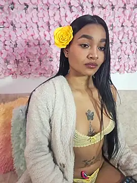 Snapshot of Lynda_Bonnie chatting on October 11, 2025, 1:56 pm Lynda Bonnie online show from October 11, 2025, 1:56 pm