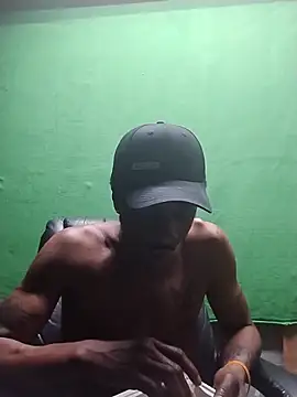 BrownSkinGuy420 online show from February 8, 2025, 8:42 pm