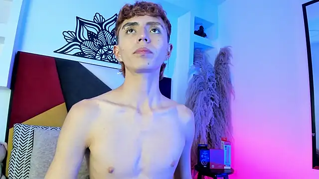 MaikyCooper online show from November 24, 2025, 10:21 pm