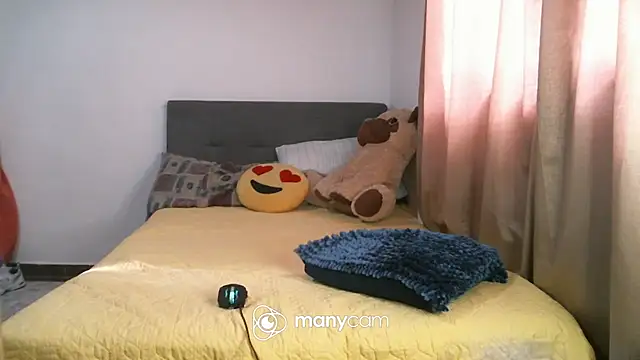 Snapshot of Evy_conor chatting on March 3, 2025, 2:28 pm Evy conor online show from March 3, 2025, 2:28 pm