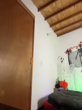 Snapshot of Maryybellax chatting on November 5, 2025, 10:35 pm Maryybellax online show from November 5, 2025, 10:35 pm