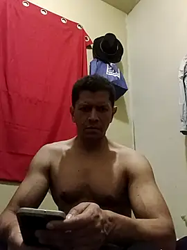 Snapshot of machoactivo1 chatting on February 25, 2026, 5:40 am machoactivo1 online show from February 25, 2026, 5:40 am