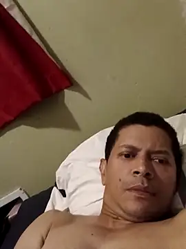 Snapshot of machoactivo1 chatting on September 26, 2025, 8:43 am machoactivo1 online show from September 26, 2025, 8:43 am