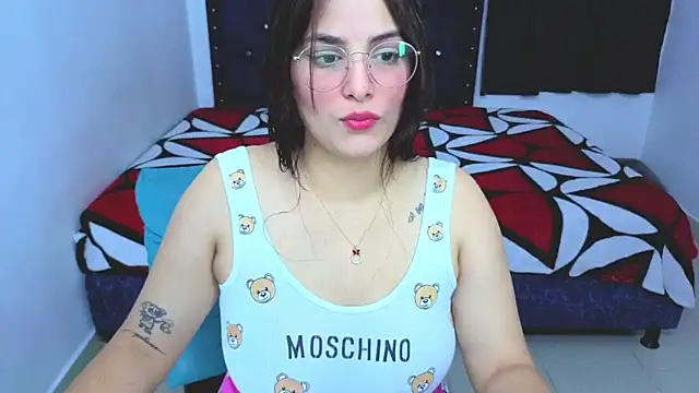 atenea 02 love online show from September 19, 2025, 12:47 am