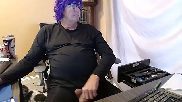 olderandwiser2 online show from December 4, 2025, 4:06 pm