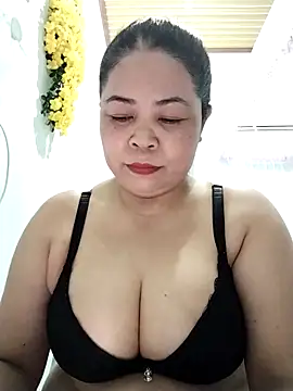 Baby-bigtits2024 online show from December 17, 2025, 10:20 am