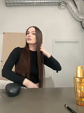 AlexaBright online show from October 19, 2025, 3:48 pm