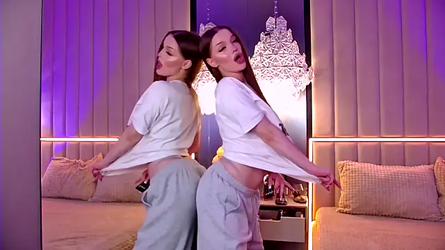 AlexaBright online show from October 20, 2025, 5:35 pm