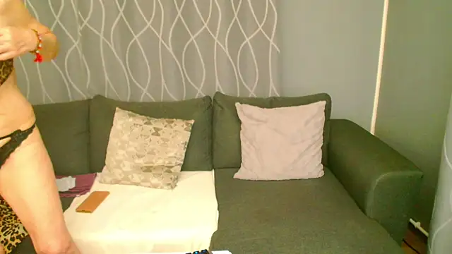 adeleadison online show from November 17, 2025, 5:00 am