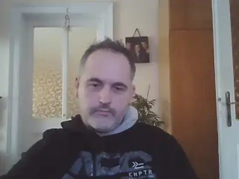 Szolga10 online show from November 30, 2025, 11:44 am