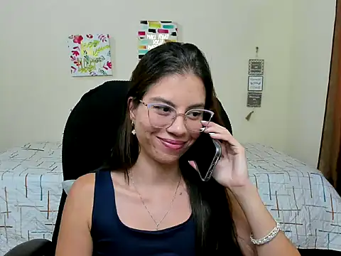 Snapshot of veronicamiller22 chatting on September 28, 2025, 10:28 pm veronicamiller22 online show from September 28, 2025, 10:28 pm