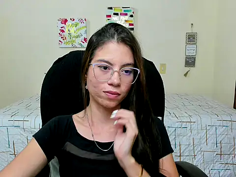 Snapshot of veronicamiller22 chatting on September 26, 2025, 1:01 am veronicamiller22 online show from September 26, 2025, 1:01 am